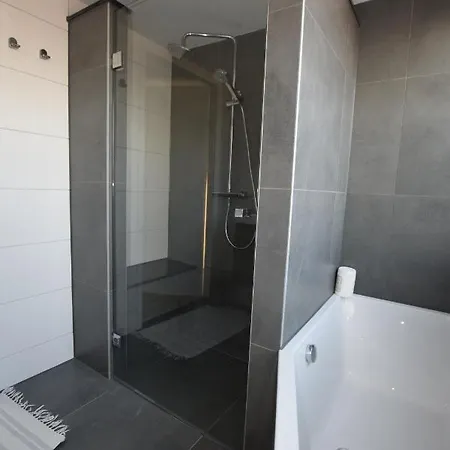 De Wielen 58 Nyaraló